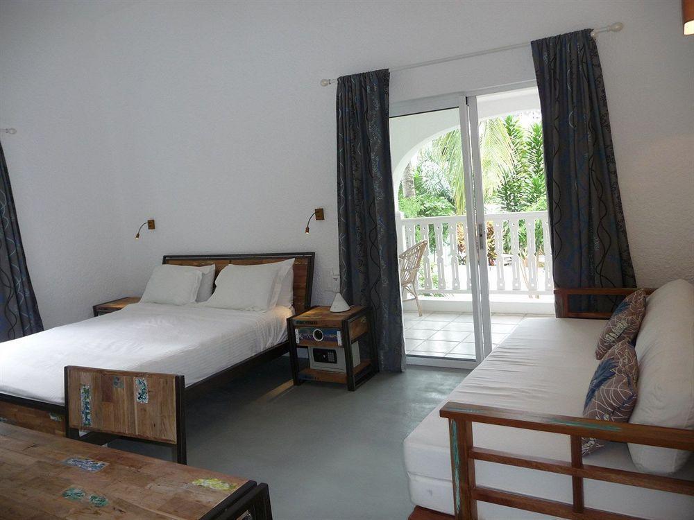 Esprit Libre Restaurant & Guest House Grand-Baie Exterior photo