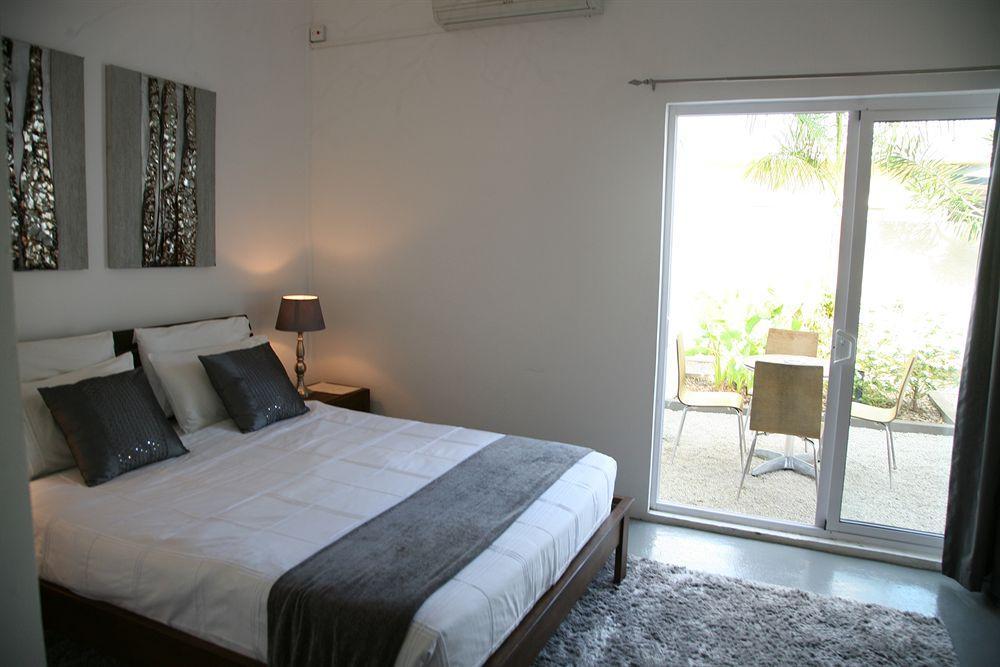 Esprit Libre Restaurant & Guest House Grand-Baie Exterior photo