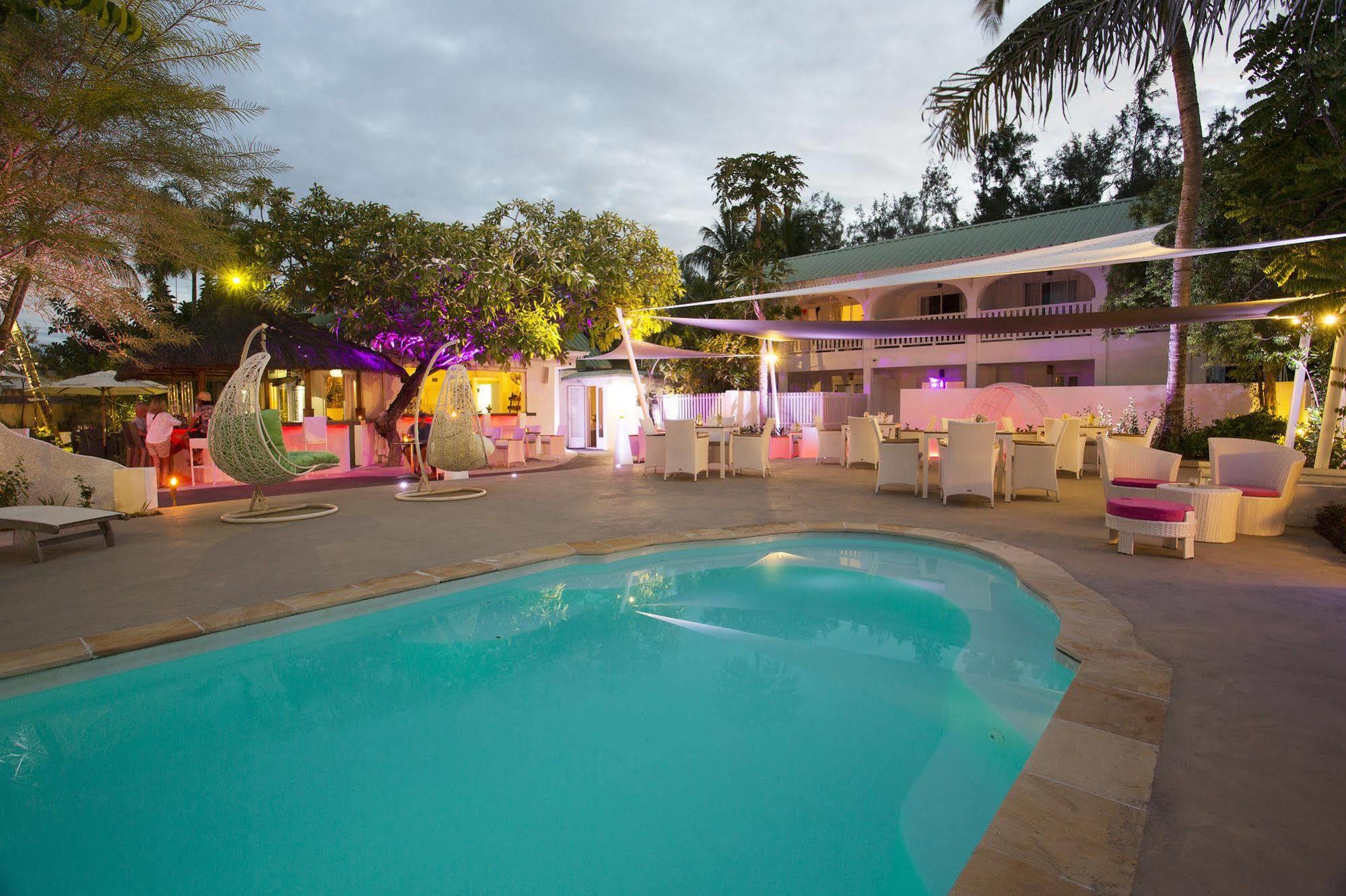 Esprit Libre Restaurant & Guest House Grand-Baie Exterior photo
